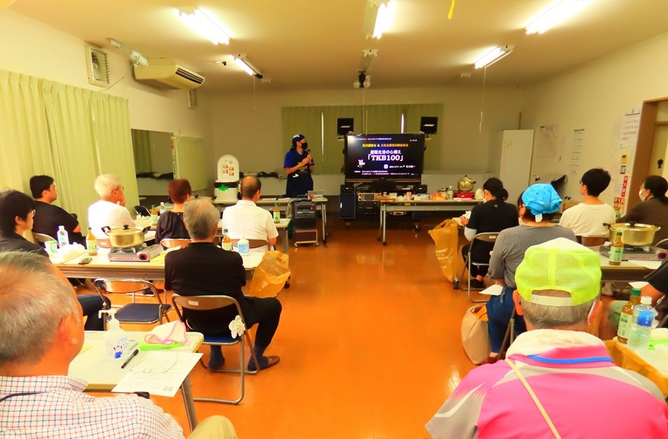 9月27日、臼井新町町会・下宿町内会・中宿町内会合同 防災講習会「避難生活の心構え TKB100」を開催しました。