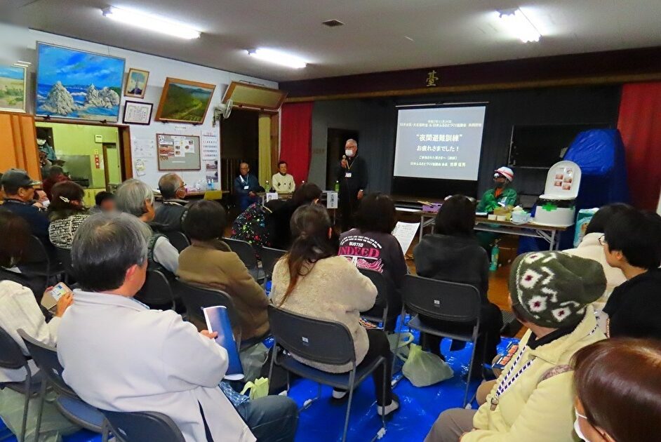 11月29日午後6時より、臼井台区・大名宿町会(共催)の、自主的避難先への夜間避難訓練を行いました。〔避難先：臼井台青年館〕